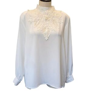 NWT'S KATHY CHE White Women's Blouse with Lace and Sequin Detail